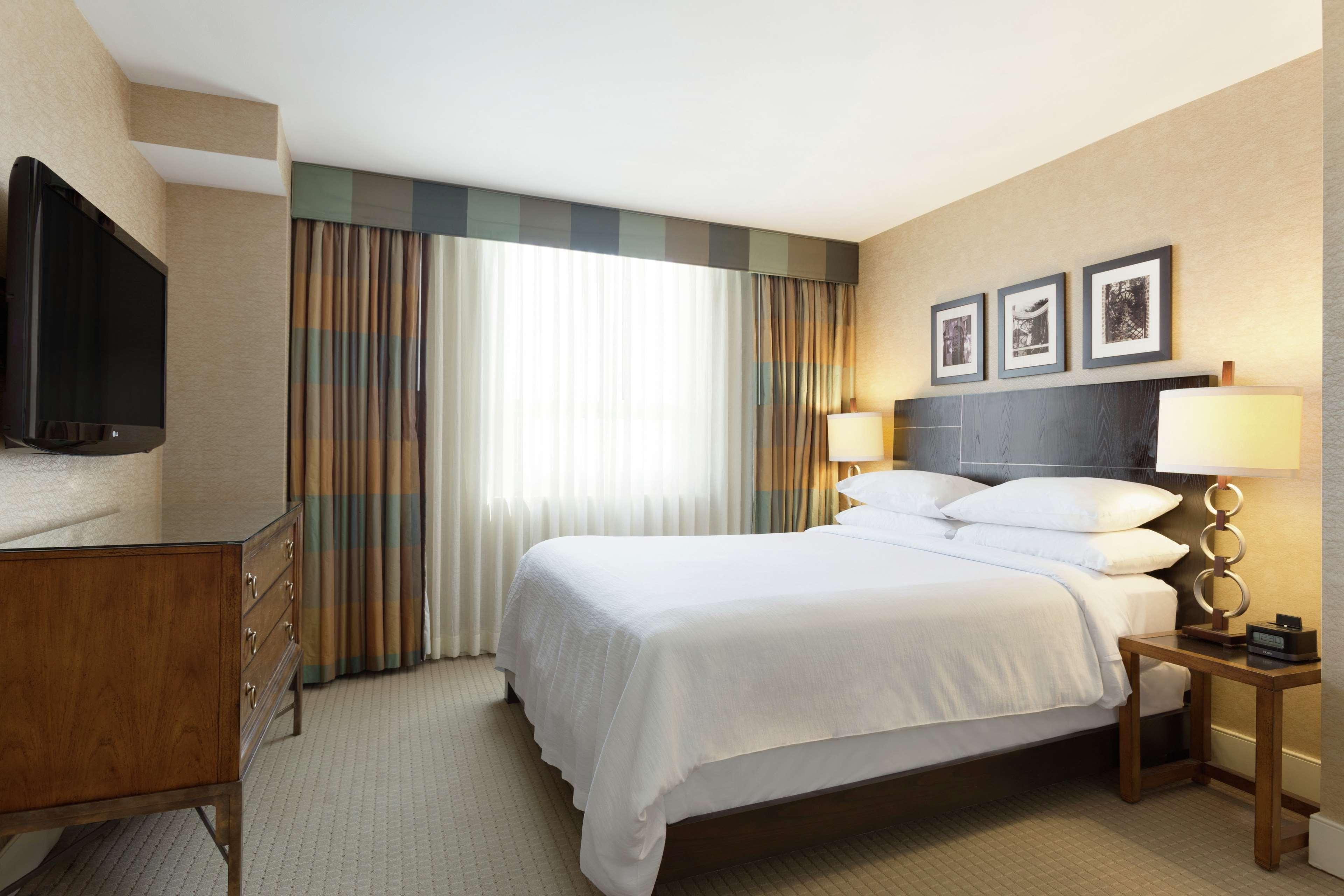 Embassy Suites Baltimore Inner Harbor Exteriör bild