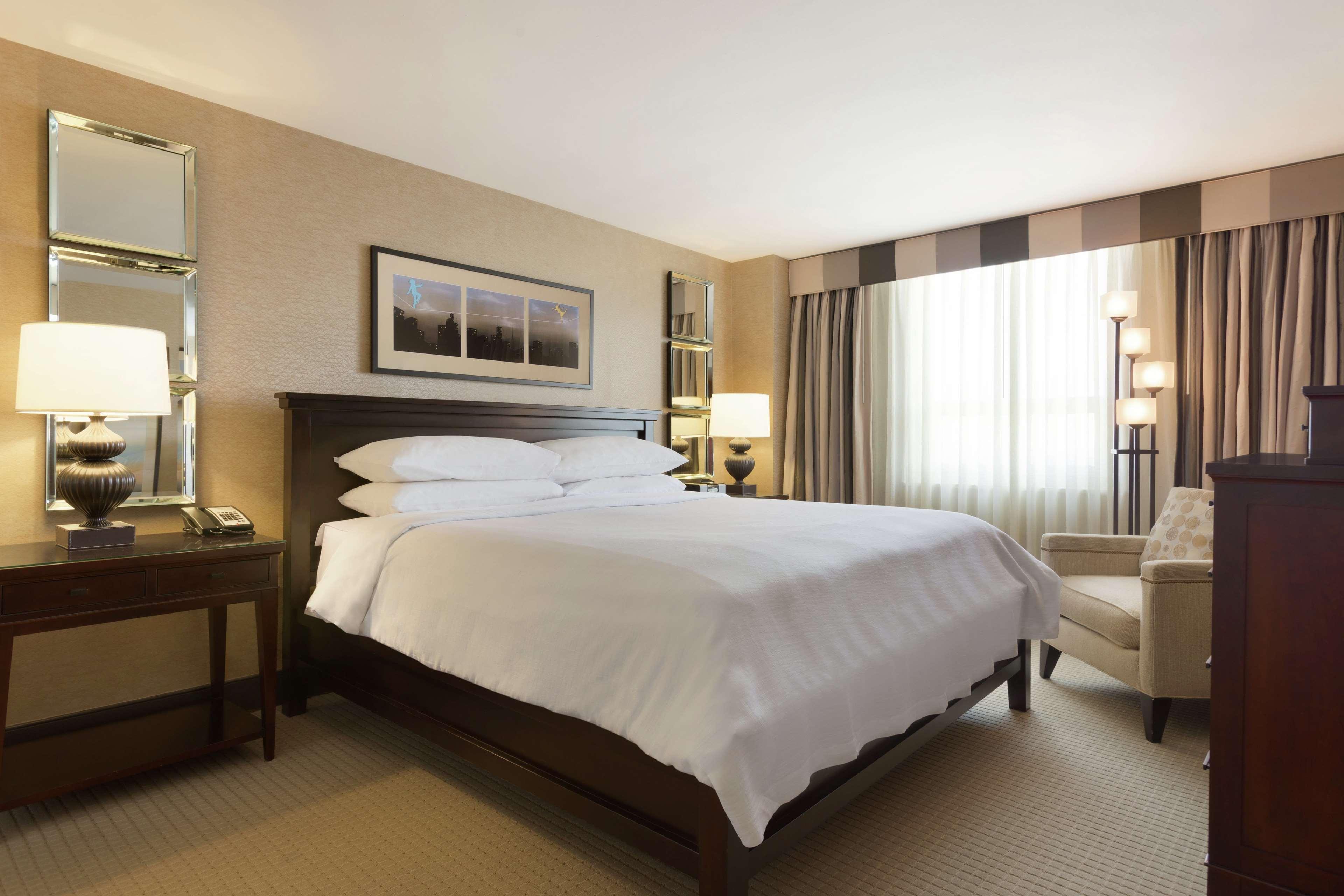 Embassy Suites Baltimore Inner Harbor Exteriör bild